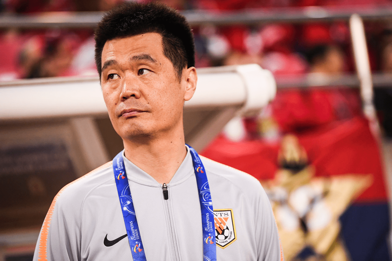 女足|誰來接替李鐵？中國足協(xié)并無預案，李霄鵬接任主帥是趕鴨子上架