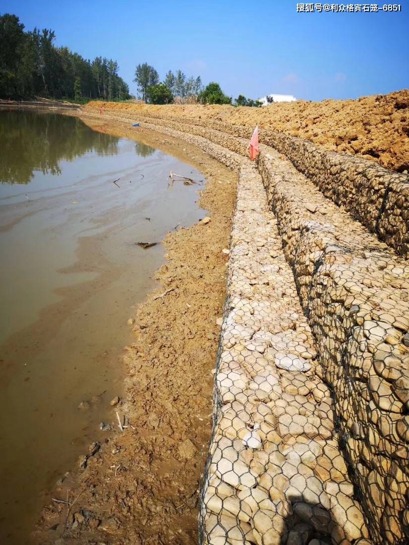 河道衬砌格宾网箱挡土墙的特点