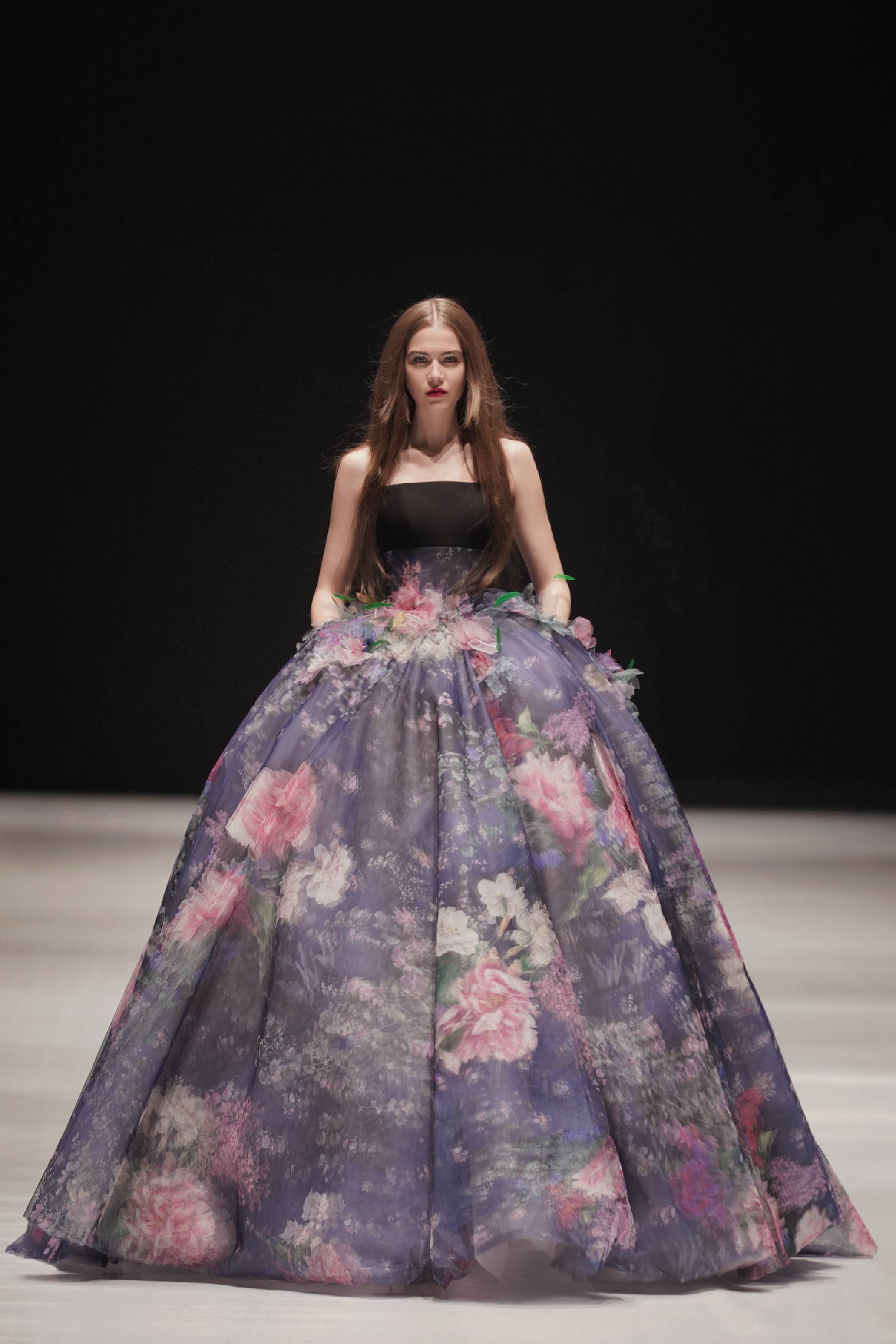 为爱绽放—— wang feng bridal 2022春夏系列上海时装秀_礼服_定制