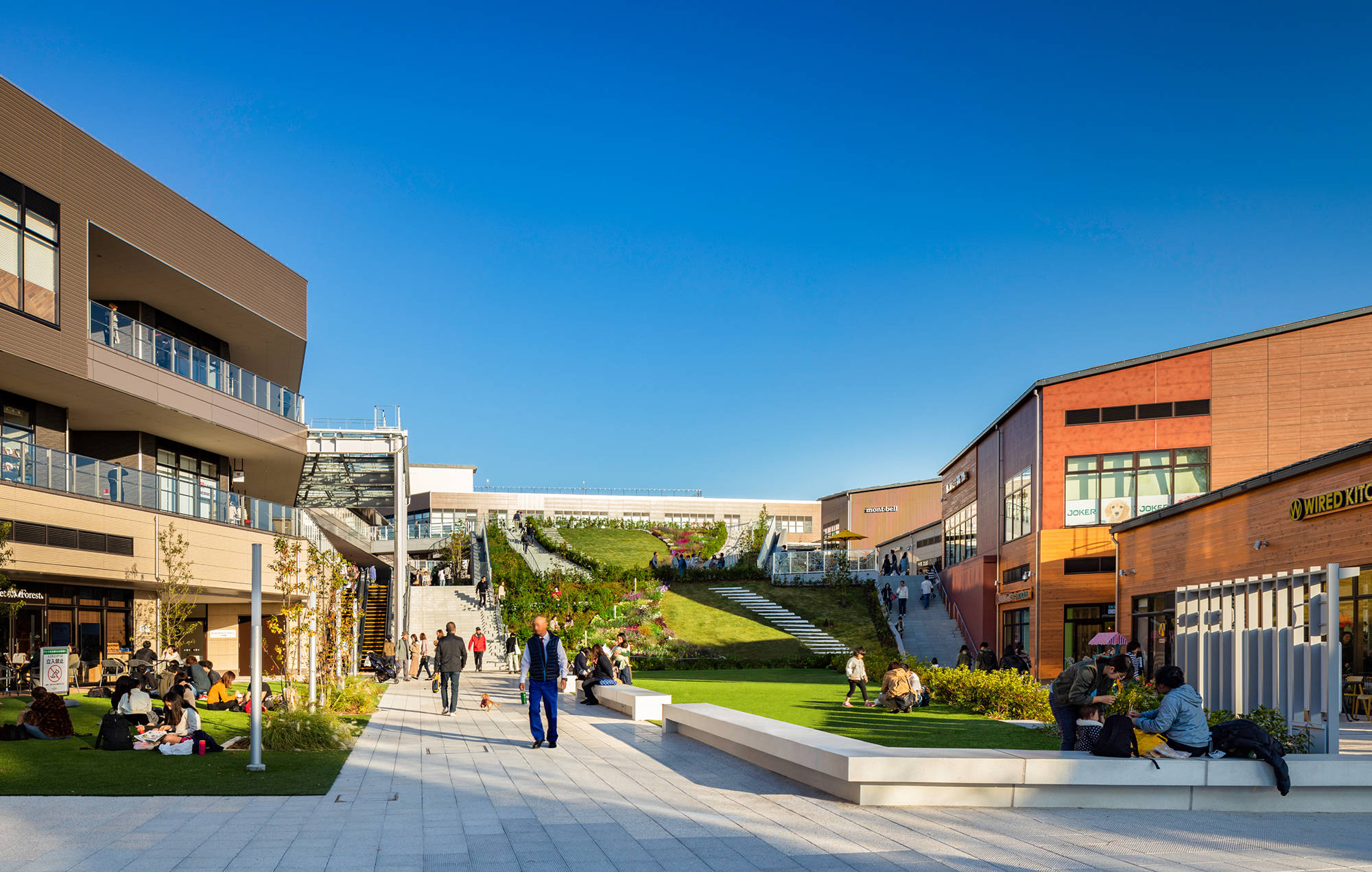 日本南町田grandberry park公园商业综合体 / laguarda.