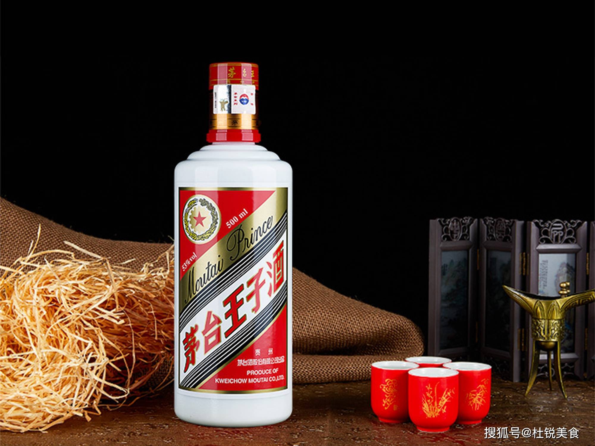 最初的酱香型白酒市场,基本上就是茅台酒一家独大,郎酒紧随其后的局面