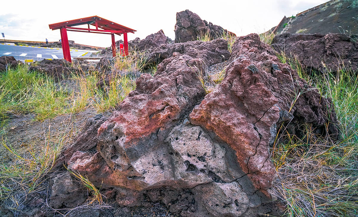 岩浆|开汽车上活火山口，停车就能见到熔岩湖，这里是尼加拉瓜的马萨亚