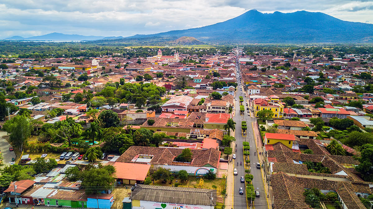 巨型活火山下的大城市，尼加拉瓜格拉纳达，火山湖泊边的神奇地方
