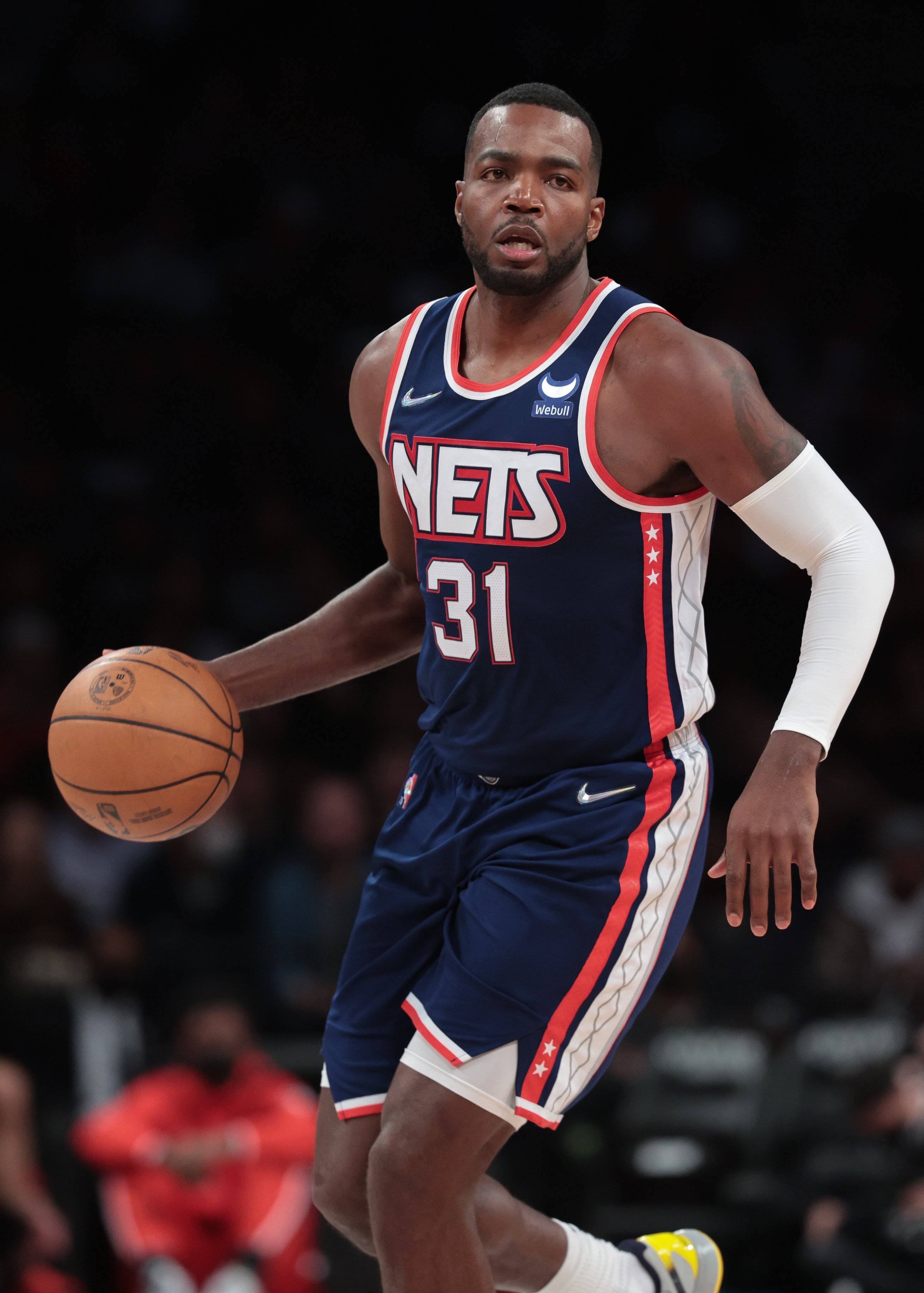 湖人与篮网接近达成交易,实则是为杜兰特雷霆旧部腾位置_米尔萨普