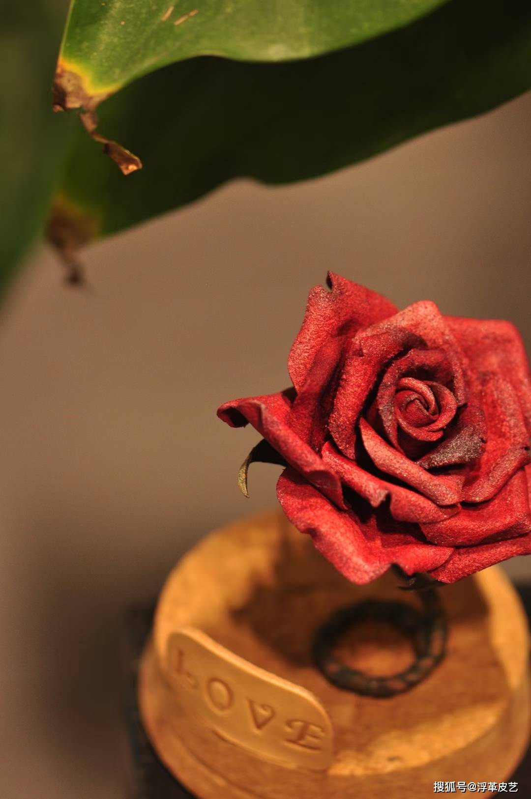 浮革皮艺情人节永生玫瑰花,一朵永远不会凋谢的花