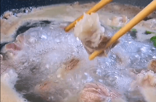 苹果加生姜煮水 d13ec7dc2b3c428aa476c4809aea309d.png