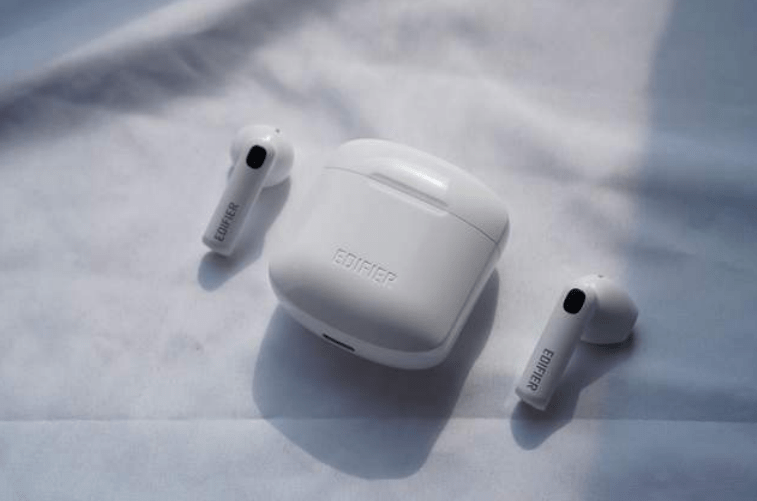 南卡和漫步者半入耳蓝牙耳机哪款好?2022高颜值蓝牙耳机推荐