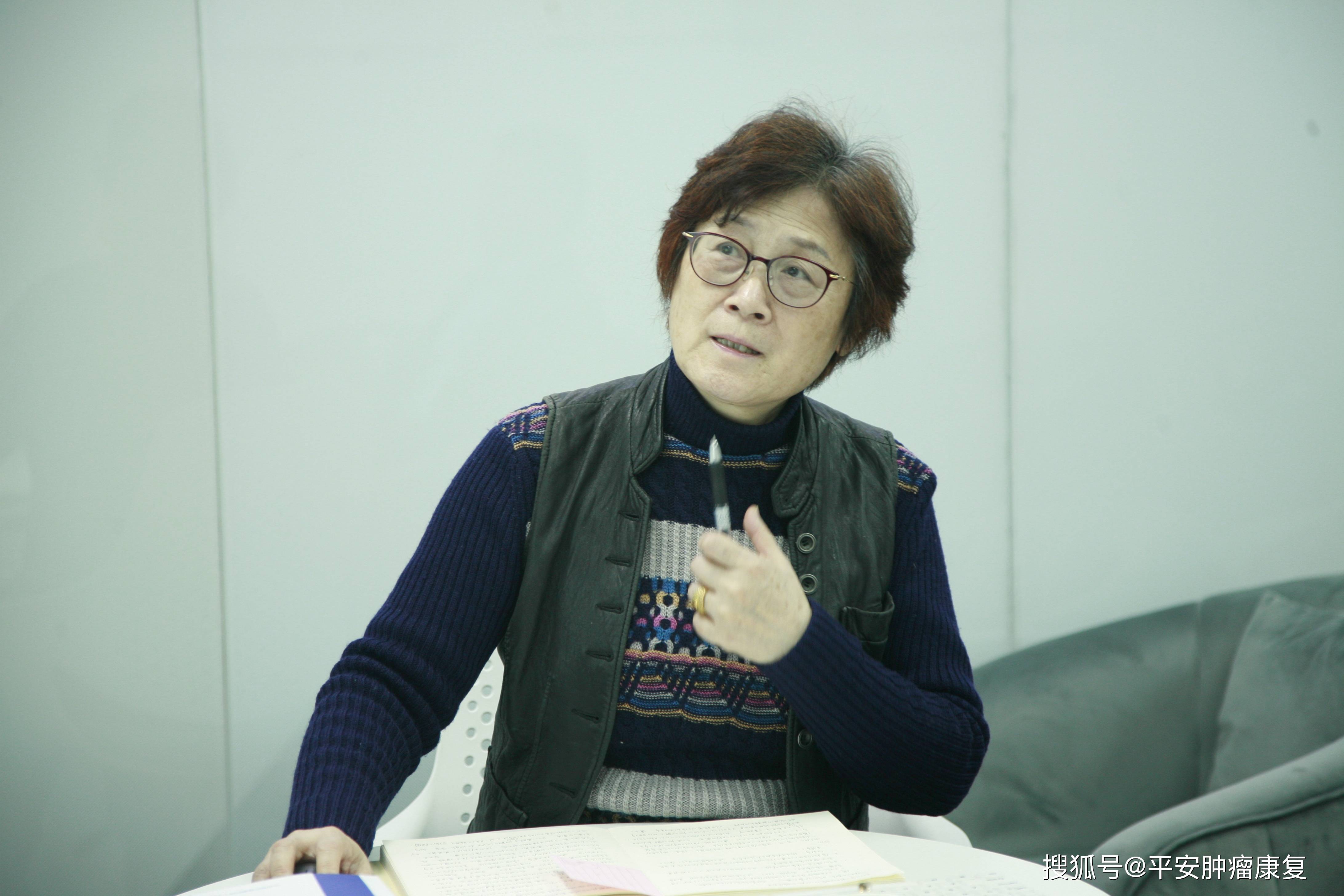 会上,双向免疫管理创始人苏山博士首先分析了肿瘤康复现状和治疗误区