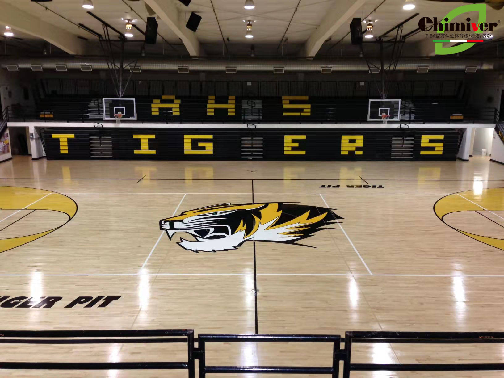 成都篮球木地板|NBA湖人队主场篮球馆木地板彩漆实际运用，凯美沃运动木地板漆应用