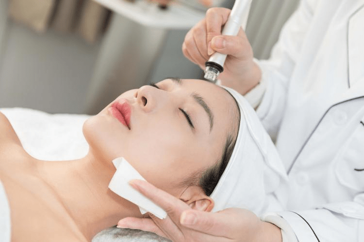 知识上门移动美容有前景吗?普通人如何成为一名移动美容师