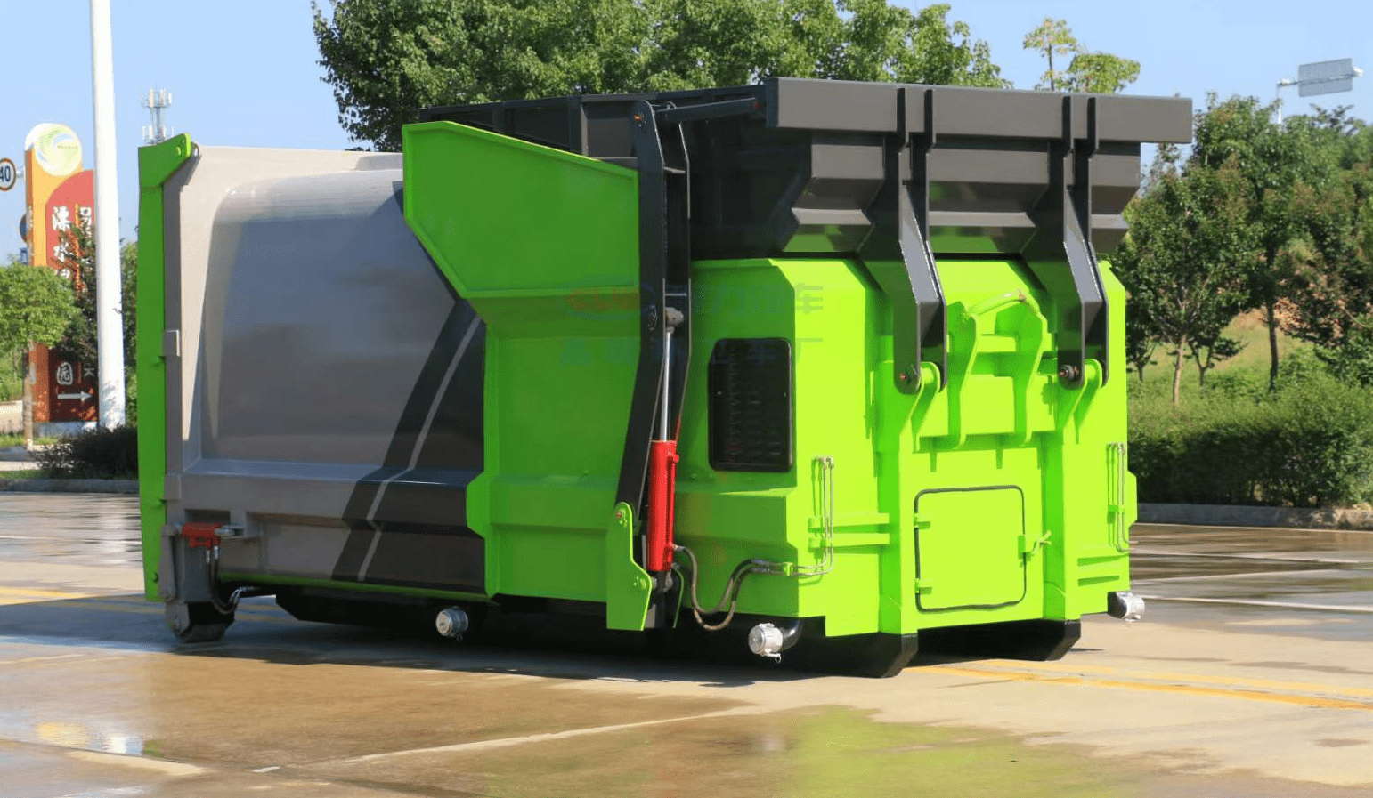 移动压缩垃圾站性能特点及匹配什么样车型运输介绍