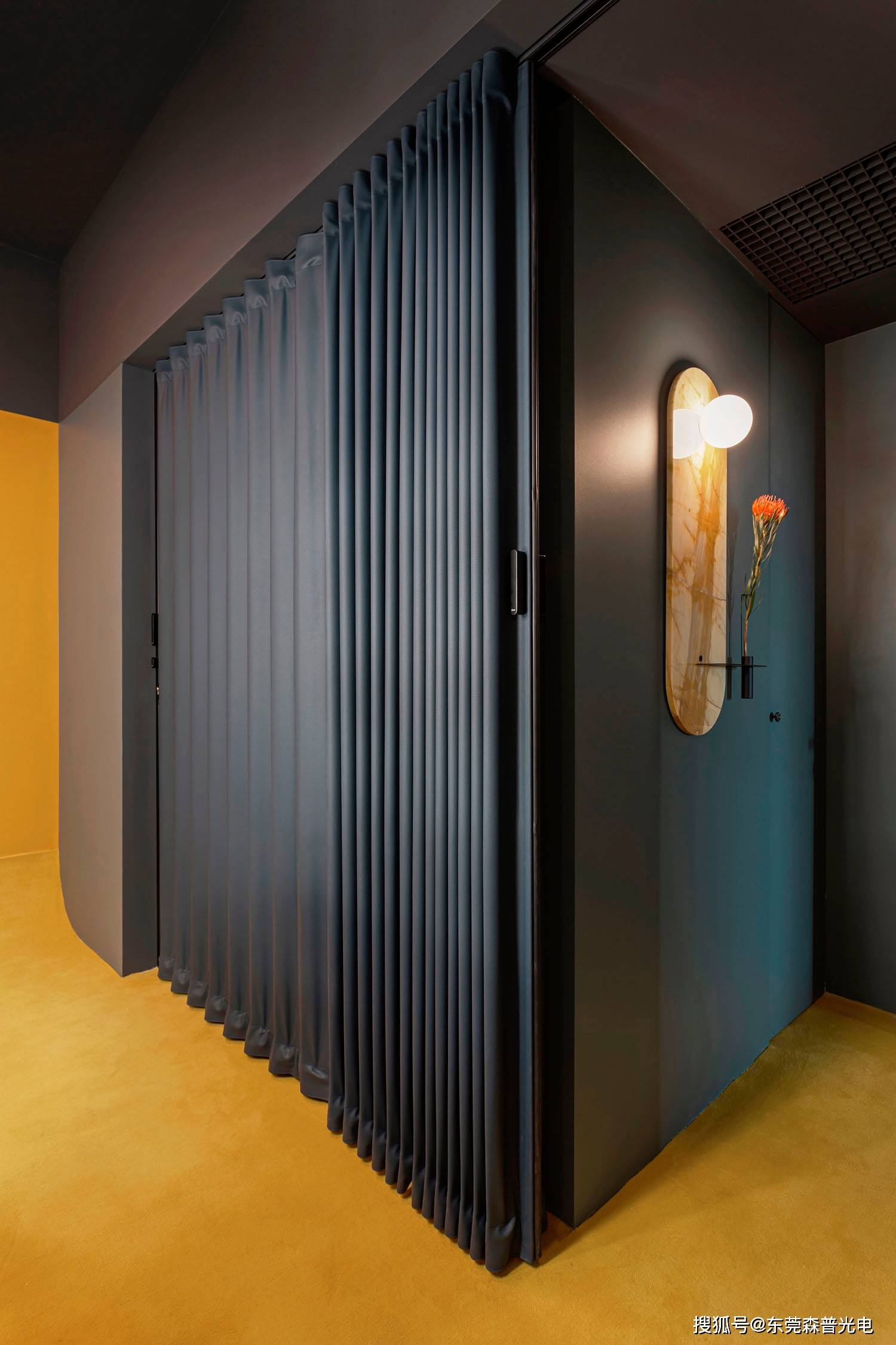 照明设计赏析米兰超小空间里的创意剧院更衣室