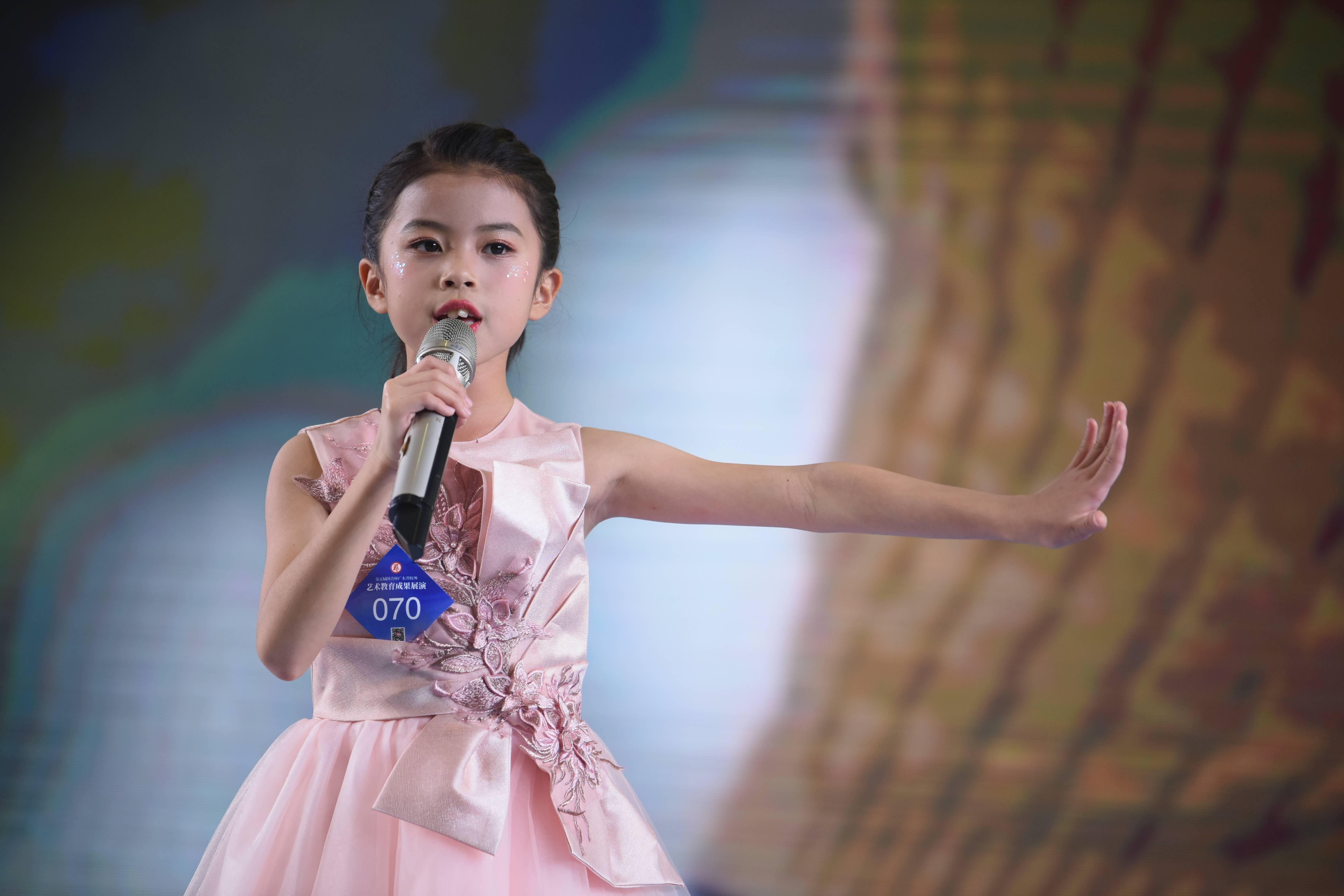 2022小孔雀杯中国少儿声乐展演于2022年7月12日-8月15日期间举行,视