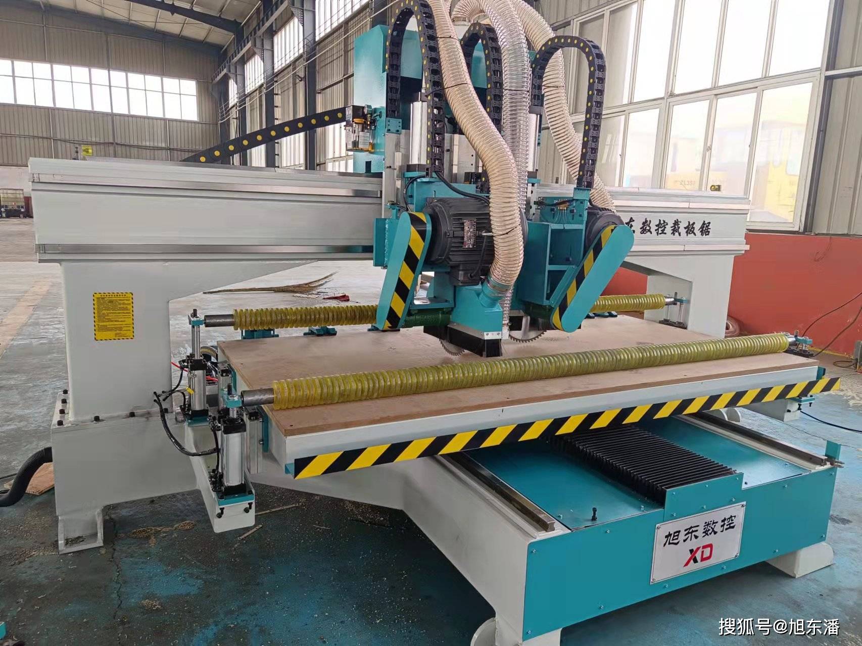 数控纵横锯,纵横裁板锯等,是一款加工中心形式的立体切割裁板锯,可以