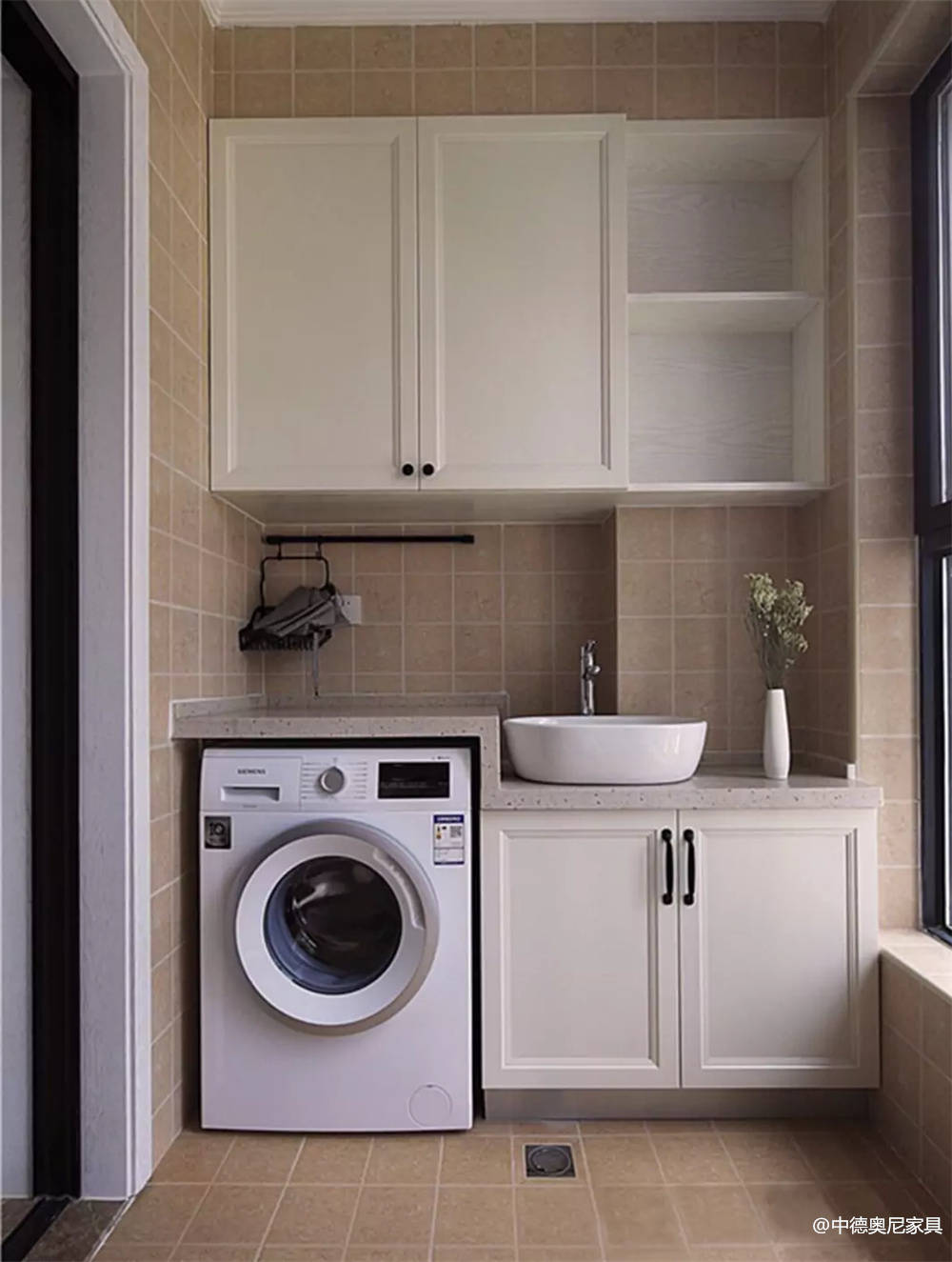 洗衣机嵌入阳台柜内的设计方案参考12期