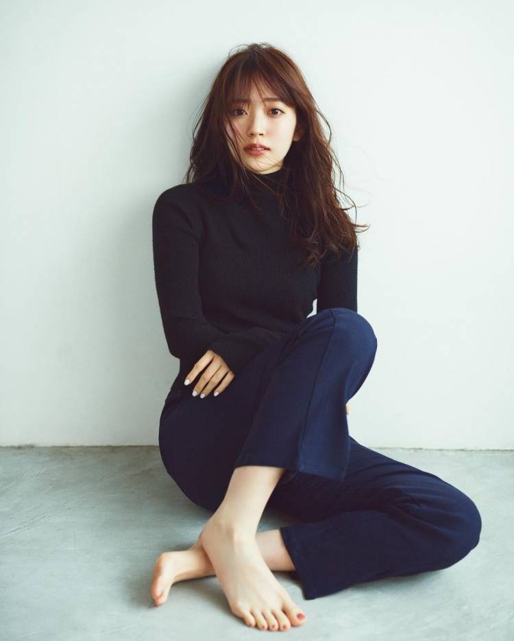 高清：日本国脚与女星恋情曝光 女友甜美可爱