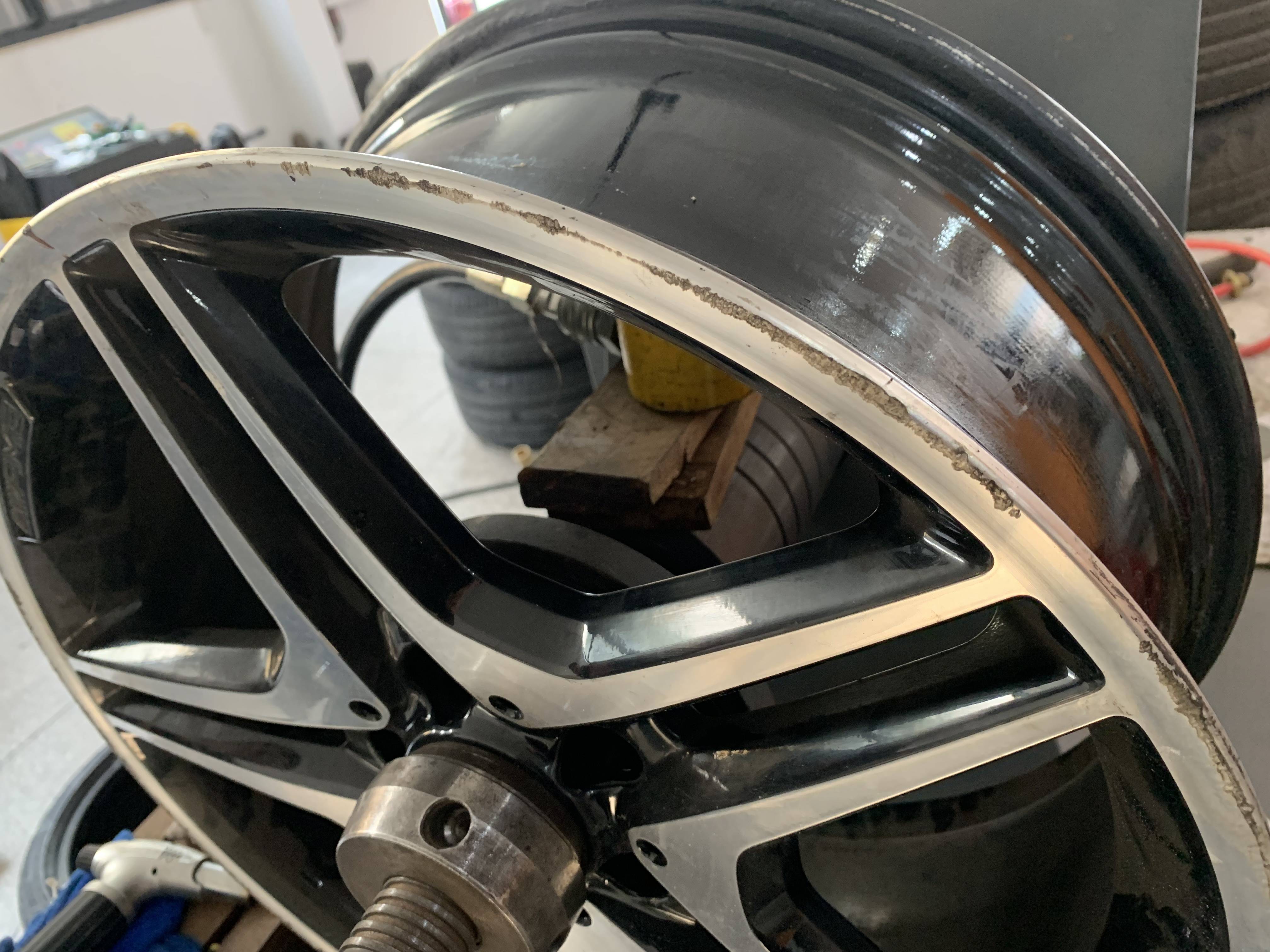 轮毂修复后会有什么影响轮毂修复需要多少钱奕悦精工上海轮毂修复中心