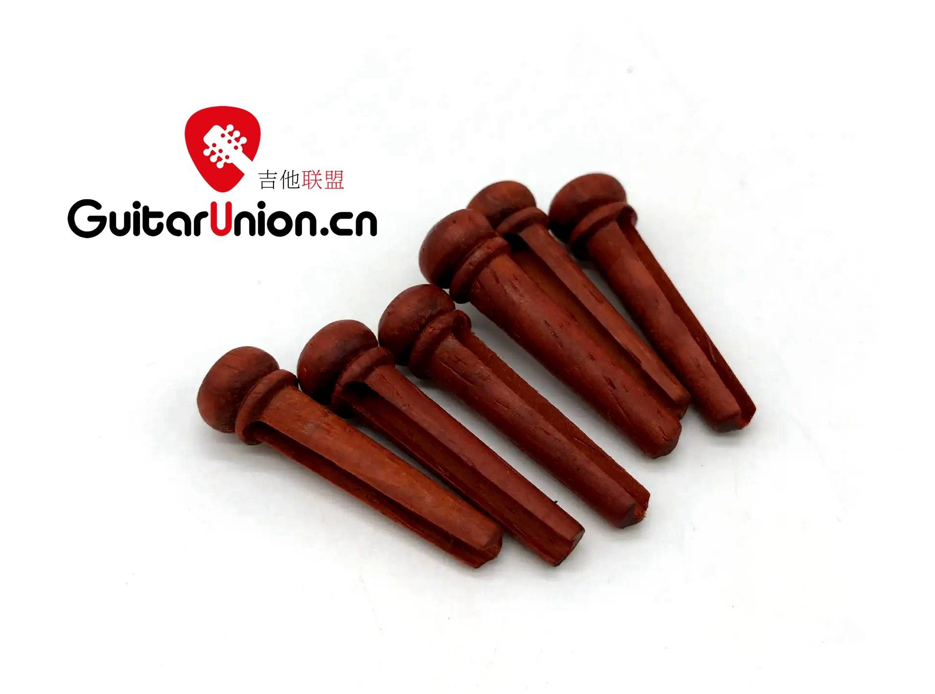 如何正确使用固弦锥换弦时弦钉卡不紧木吉他的弦钉总是跳出来一招解决