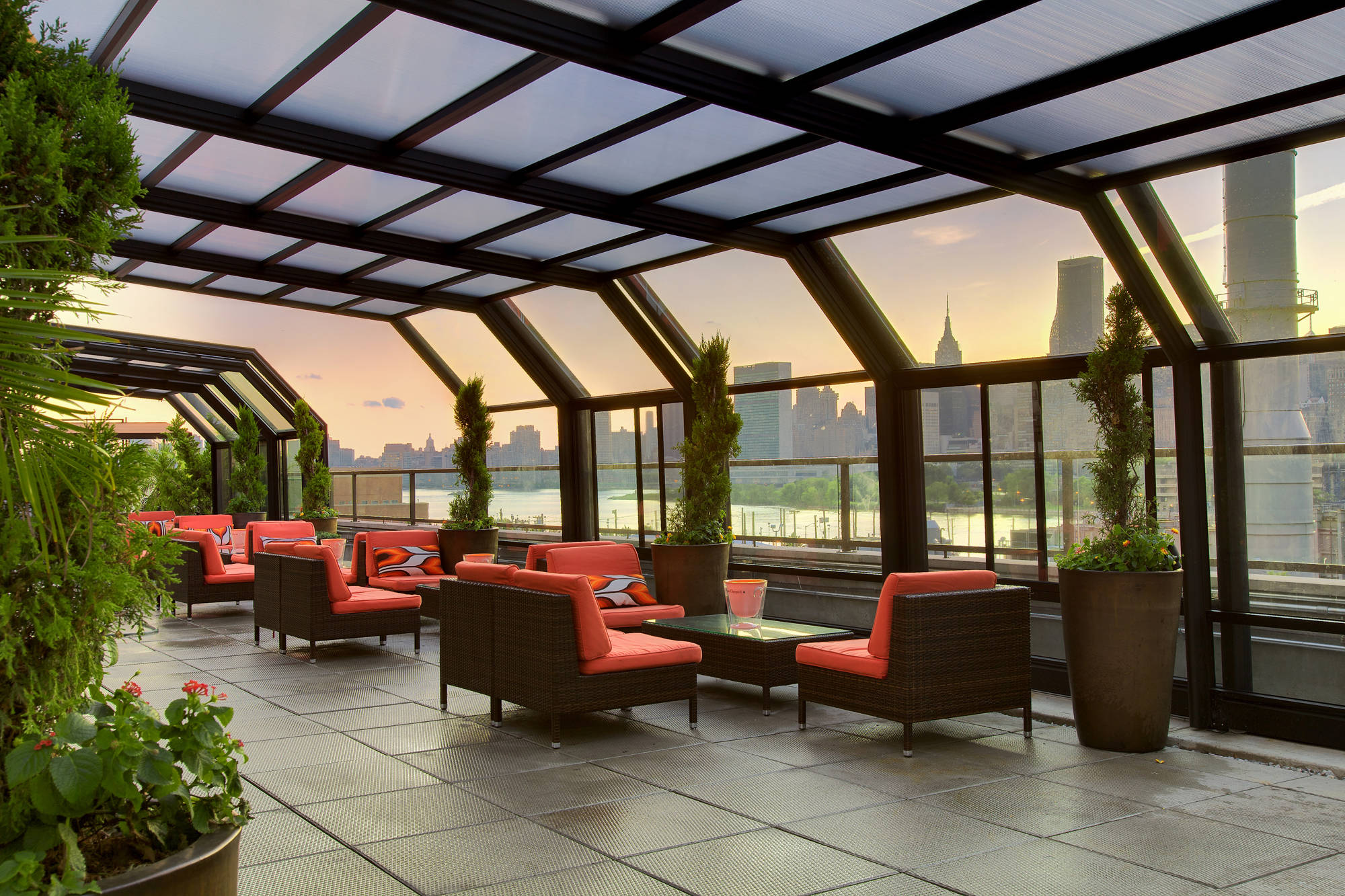 后疫情时代餐厅户外空间配备移动阳光房的5大理由