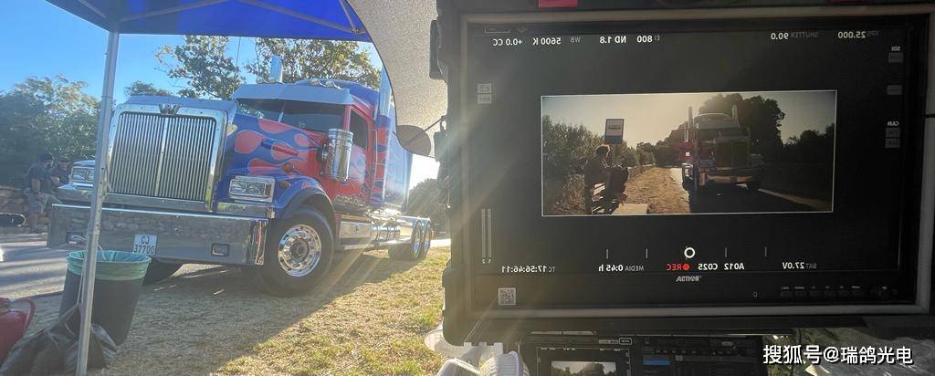 拍电影为什么要用大尺寸的监视器铠甲一号带你现场一探究竟