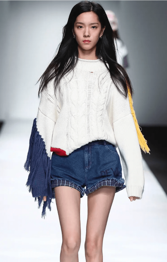 10岁的庄达菲担任过tfboys其中一个mv的女主角