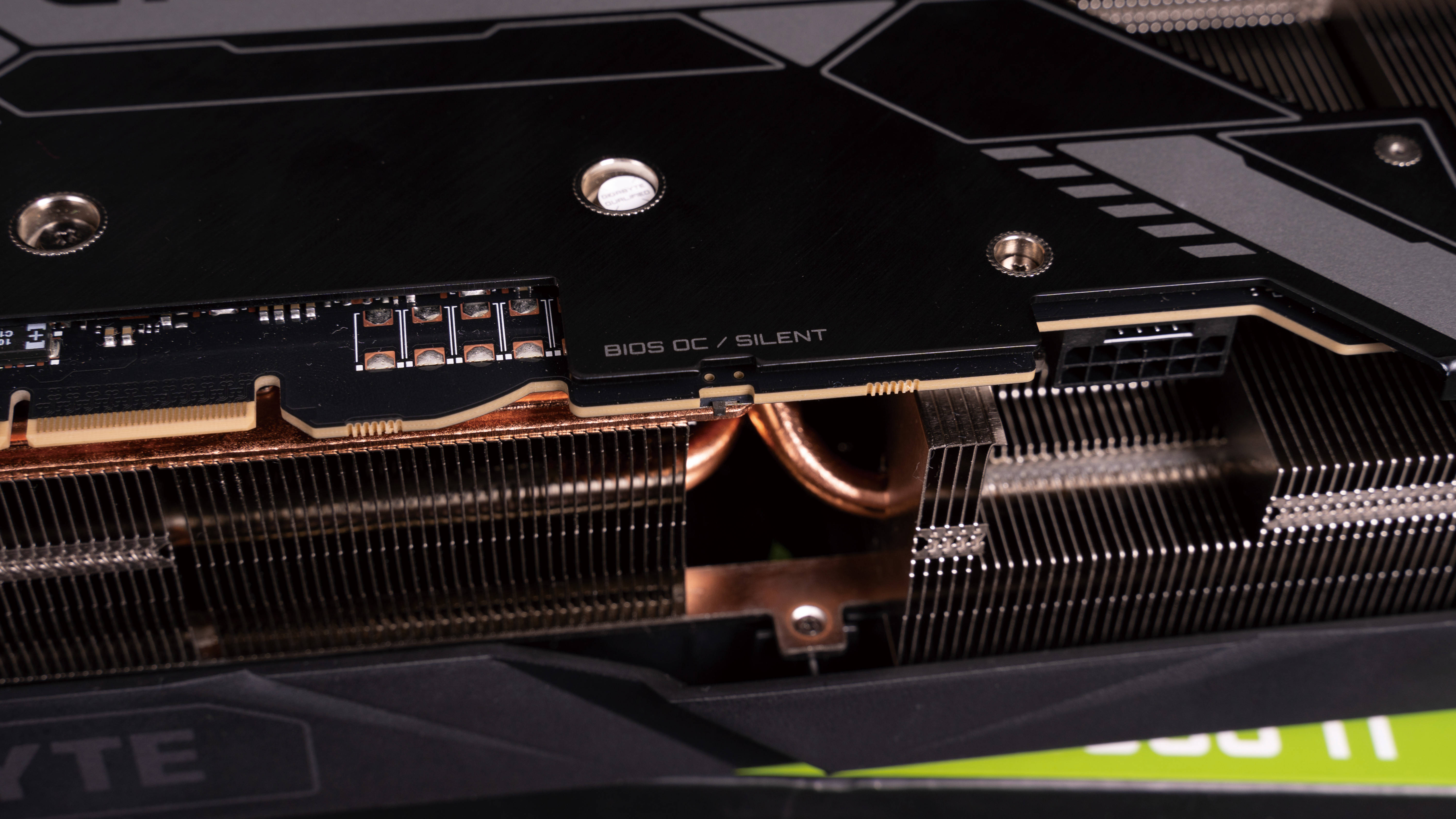 技嘉rtx3090tigamingoc魔鹰24g快测朴实无华的非公旗舰显卡