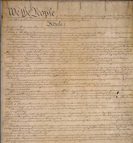 在宣布独立后不久,《邦联条例》作为联系各州的纽带,事实上起着临时