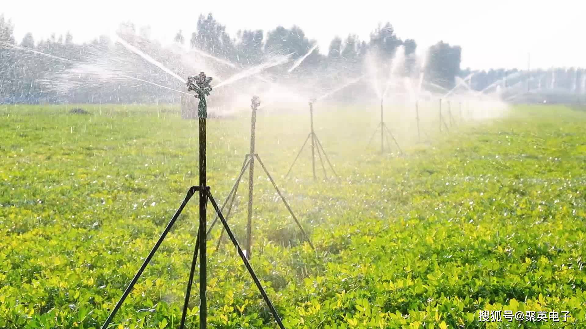 常用农业灌溉模式对比如何无线智能灌溉上百亩手机实时监测灌溉作业