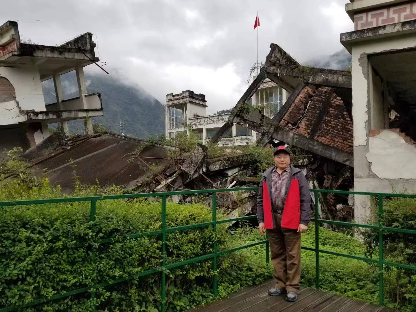 汶川特大地震追踪采访手记——《天路探秘》川藏317线途中