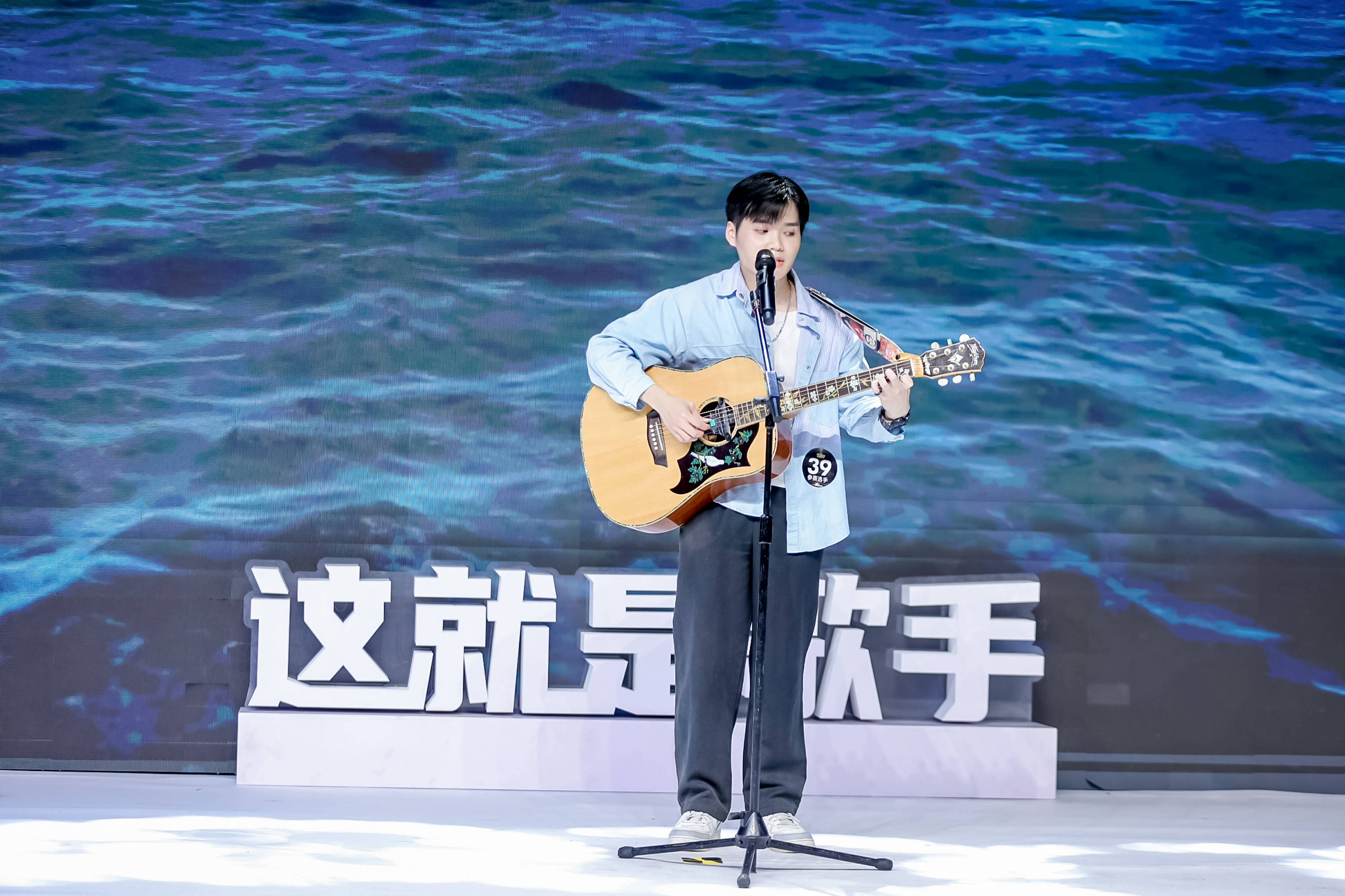 专访这就是歌手深圳最佳人气歌手许群发努力取得更好的成绩