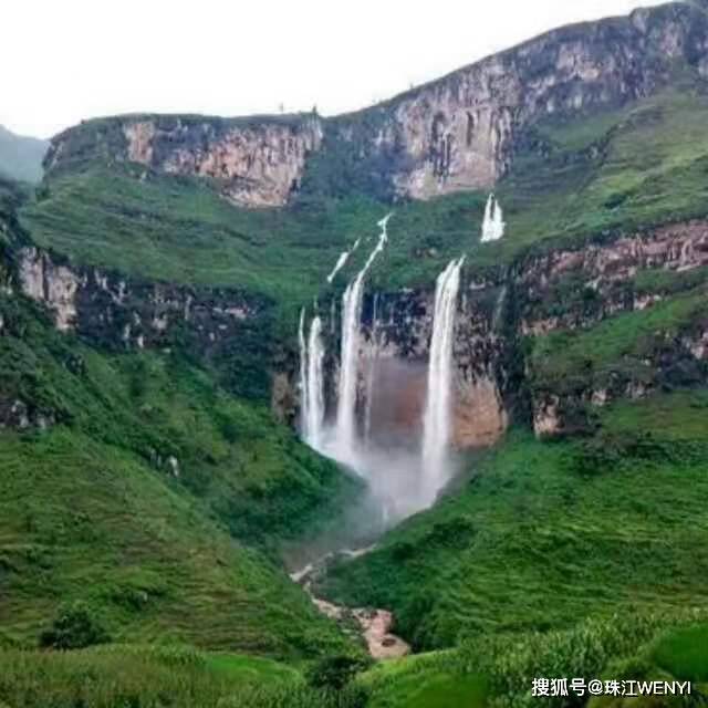 藏在贵州深山，堪比黄果树瀑布的晴隆龙洞川字瀑布，引来网友吟诗作对盛赞