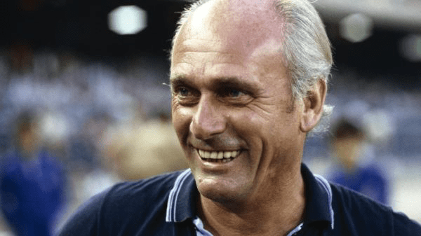 原创瑞思拜穆里尼奥完成三大杯全满贯历史第一人欧战决赛5战全胜