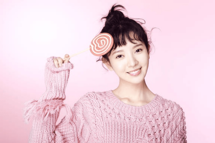 从一群孩子中脱颖而出——雨婷儿_电视剧_表演_纳妾记