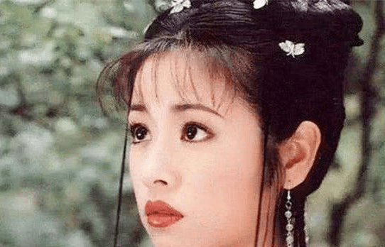 戴“蝴蝶”发饰最美的古装女星：赵丽颖上榜，最后一位宛如画中仙