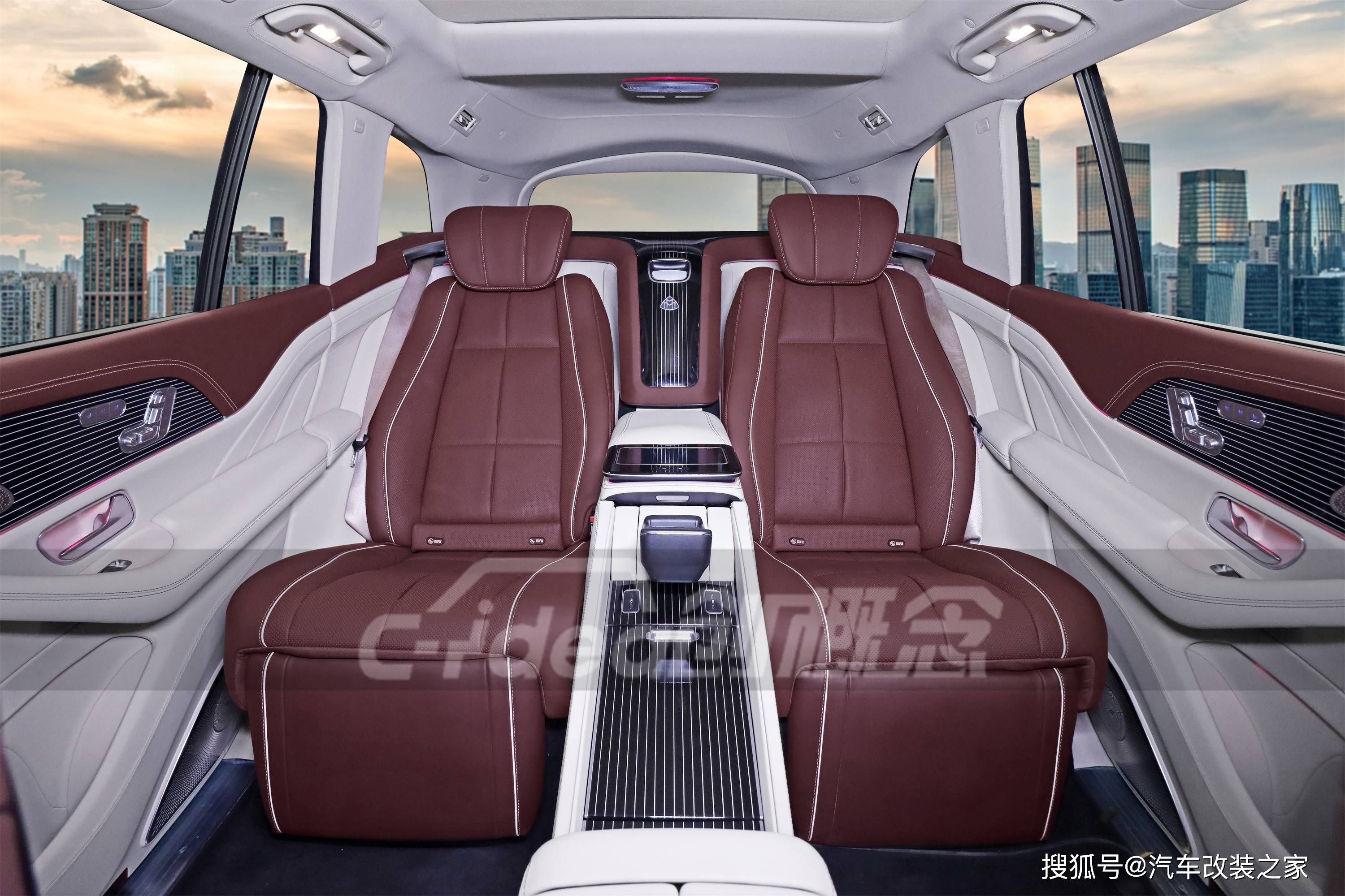 深圳奔驰gls450改600四座棕红双拼米白色