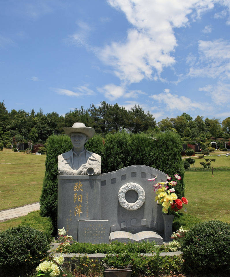 南昌西山公墓图片