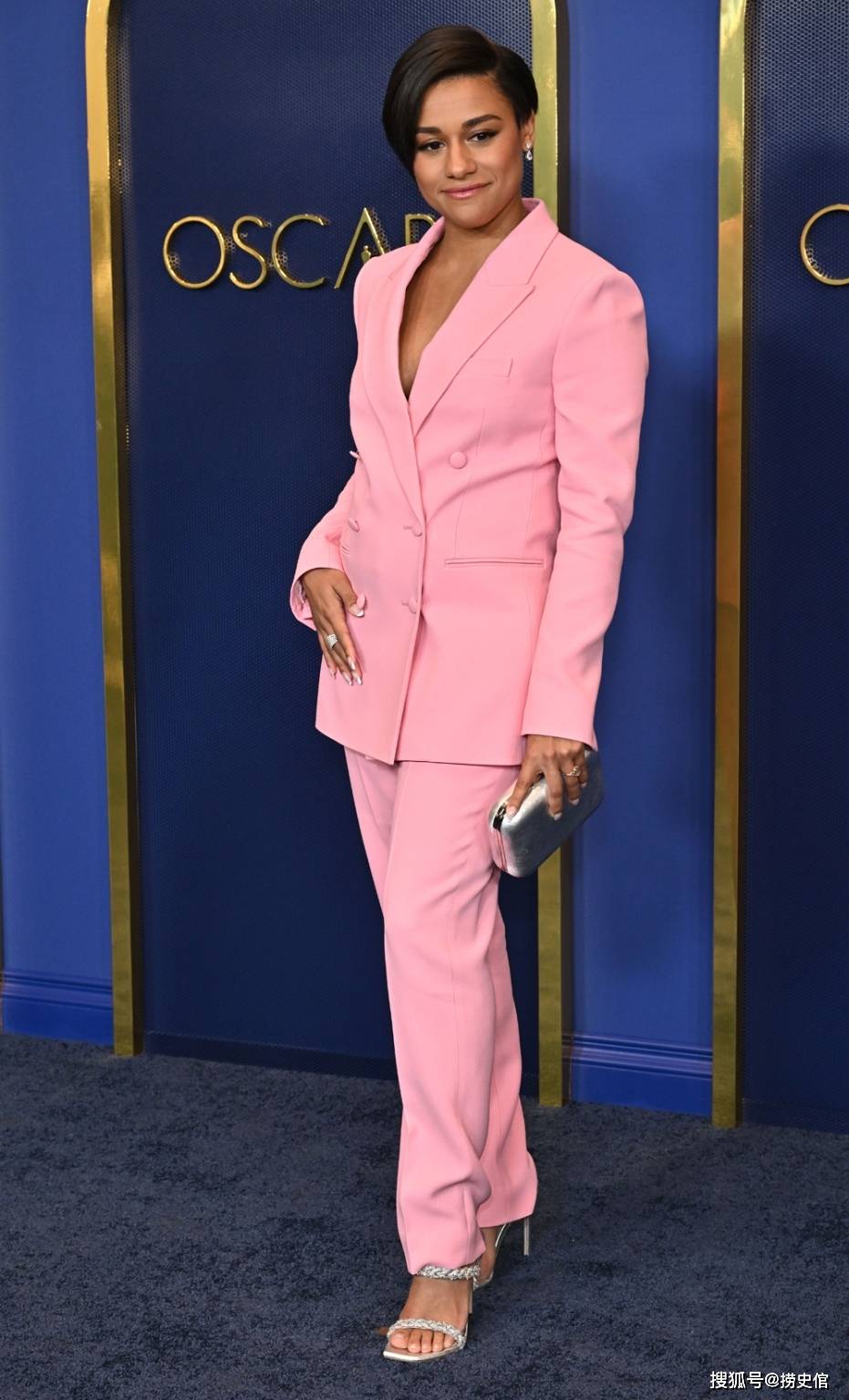 那些喜欢穿粉红色衣裳的美国女明星