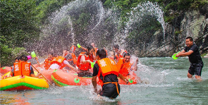 清凉"一夏"新玩法!重庆武隆仙女峡漂流开漂_峡谷_活水_生态