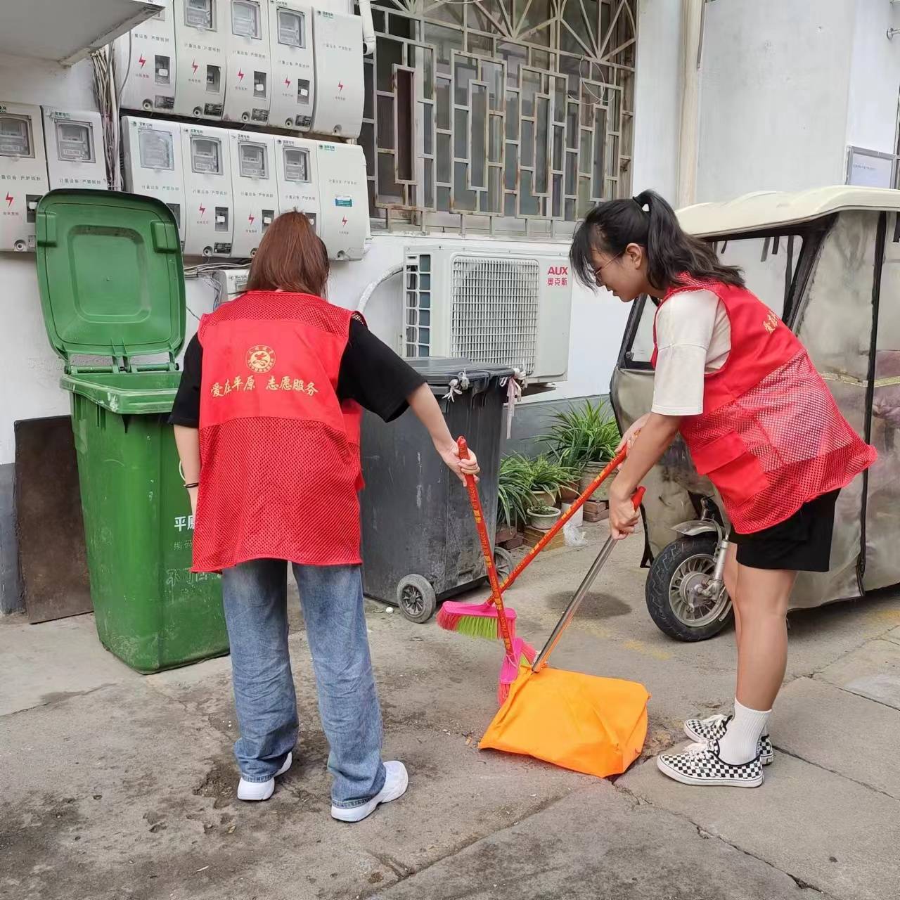 打扫街道照片图片