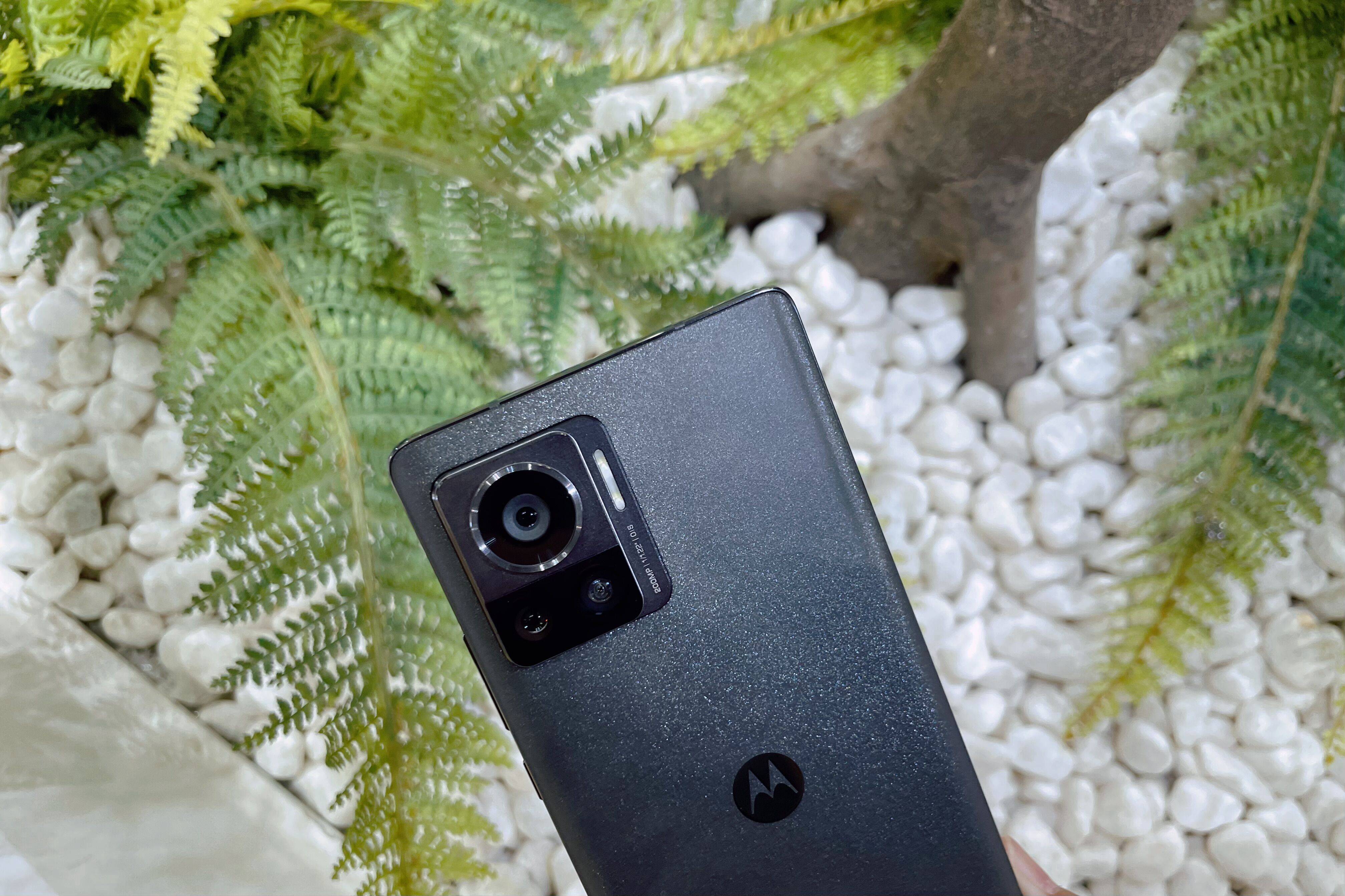 《moto X30 Pro评测：2亿像素影像旗舰“所想即所得”》