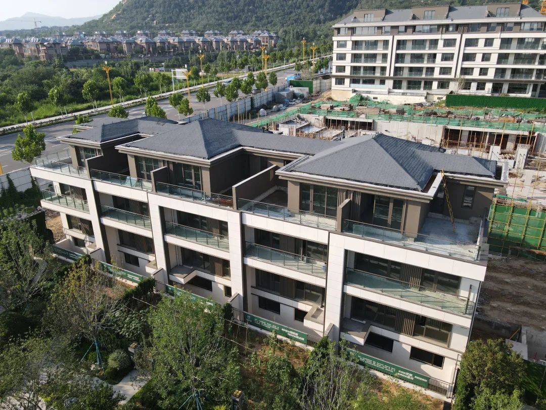 一层完成42#联排主体结构封顶所有美好,终将抵达在国悦山小院里的瓜果