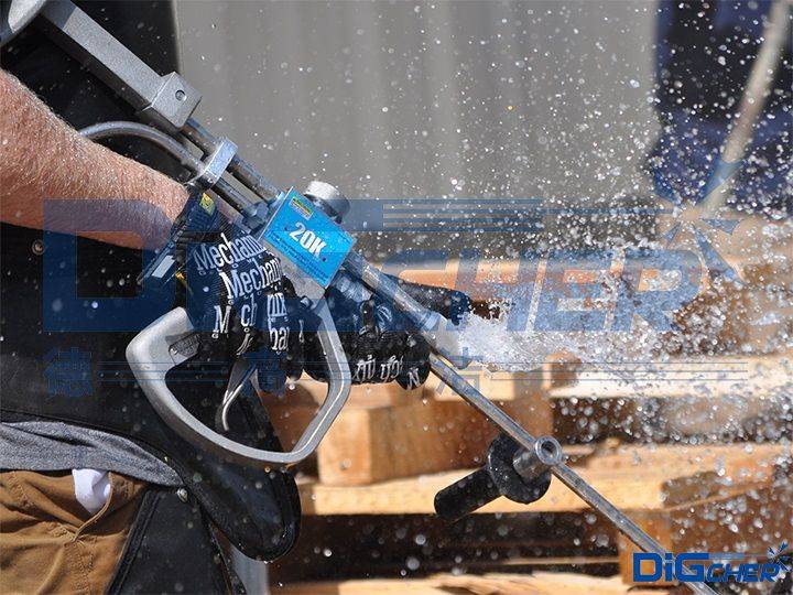 密封件,高压阀,曲轴箱,减压阀,压力表,泄压阀,安全阀,喷枪等结构组成