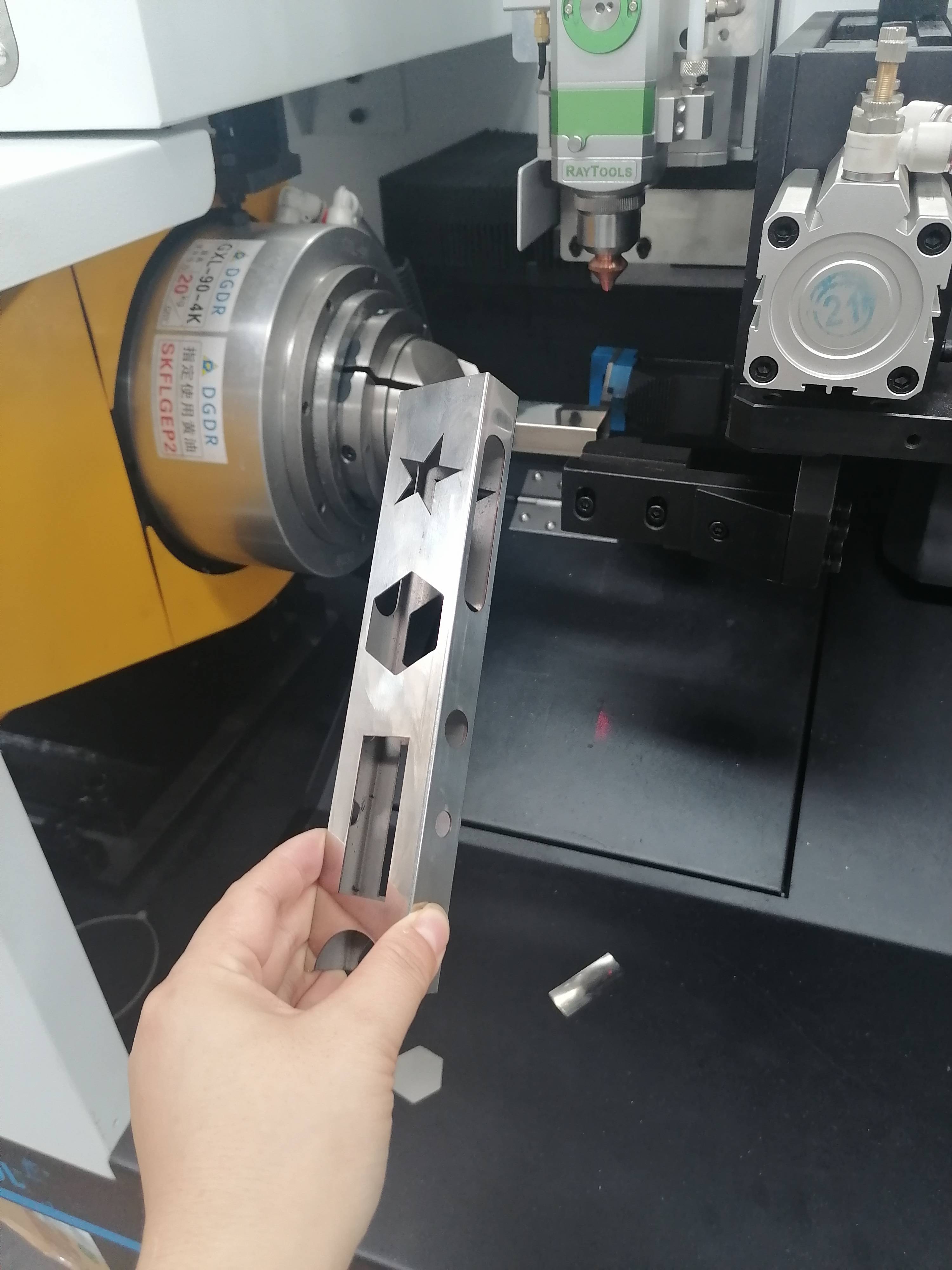 隆信小型激光切管机切割矩形管效果展示-搜狐大视野-搜狐新闻