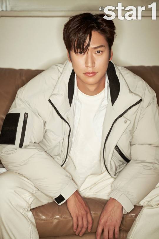 荷尔蒙爆棚！韩国男演员罗仁友《Star1》写真曝光搜狐大视野搜狐新闻