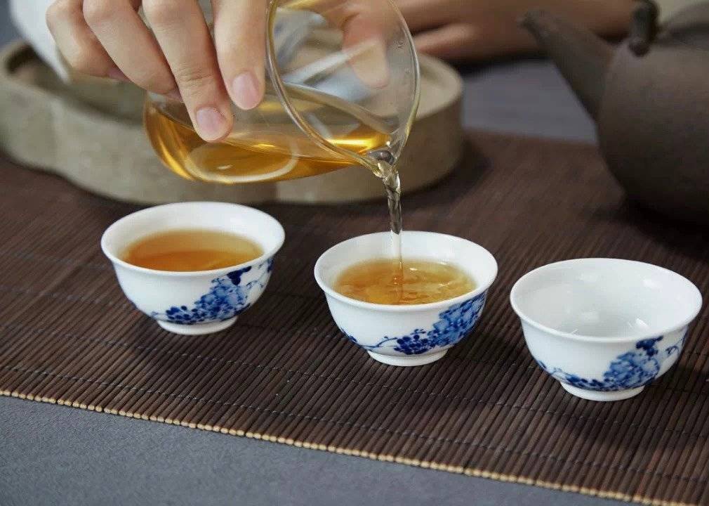 茶礼丨七分茶,八分酒,三叩首是什么意思,你知道吗?