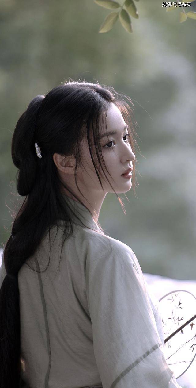 鞍灭庆祝王楚然入选95四美小花,汉服美照-搜狐大视野-搜狐新闻