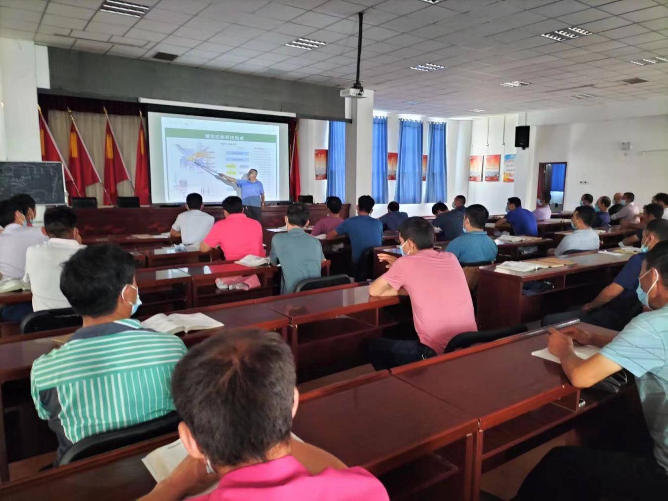 且末县:"冬季攻势"职业技能培训激发就业热情