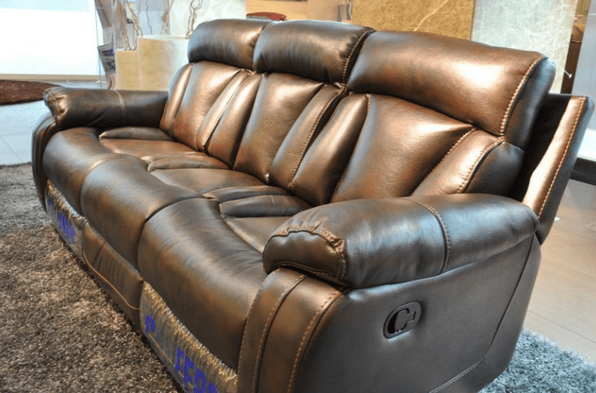 芝华士真皮沙发换了三次仍有划痕 消协调解后退货退款_消费者_马鞍山