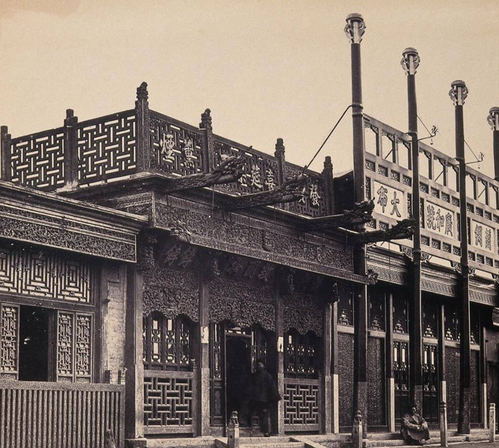 晚清咸丰年间老照片:太监们誓死守护的圆明园,巍峨的西黄寺塔!