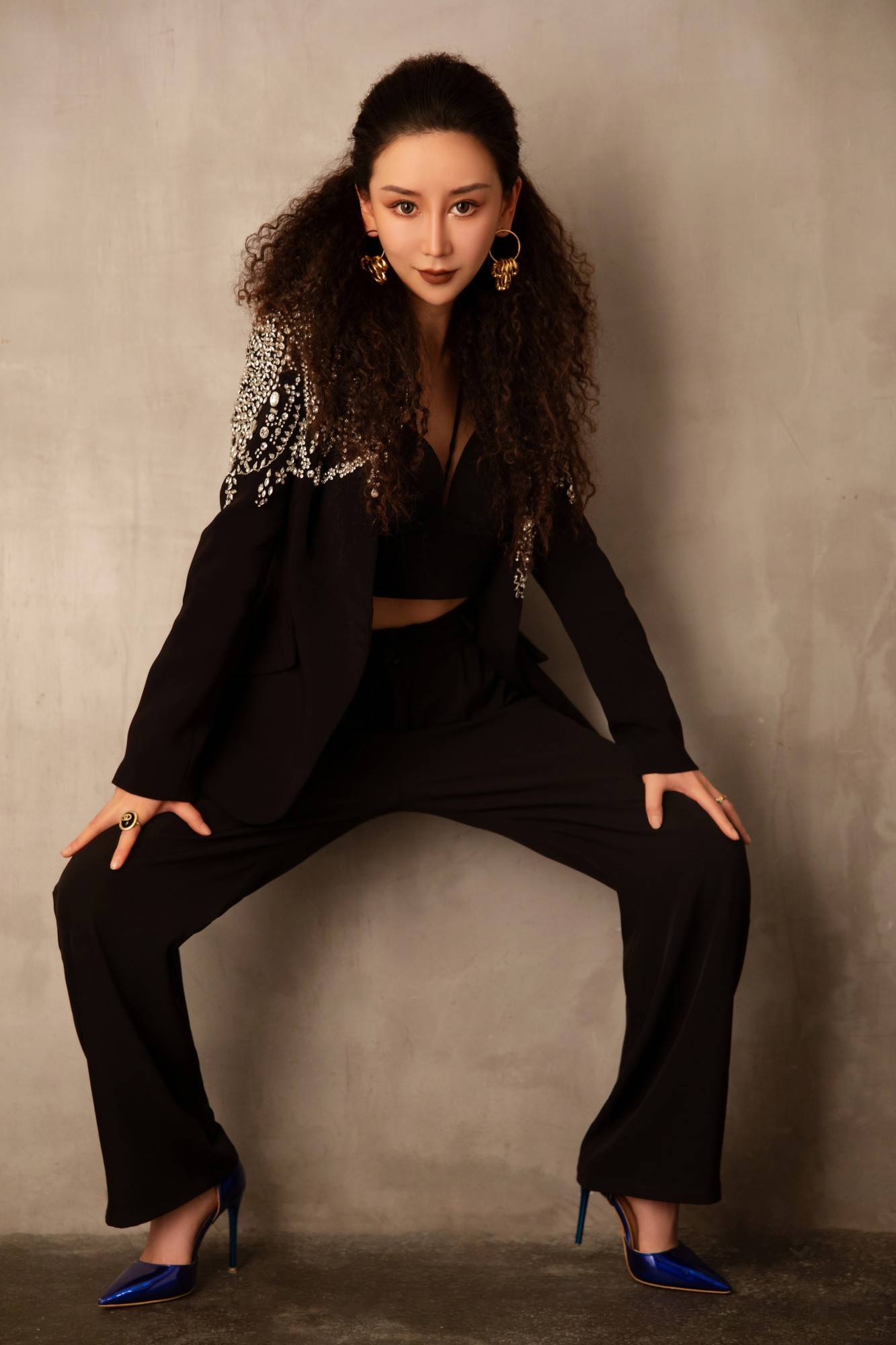 明星档案|影视歌三栖全才明星艺人邹晶晶2023影集写真抢先看_风尚_时